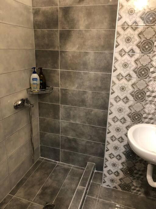 Central Little Home Kalampáka Ngoại thất bức ảnh